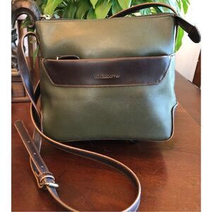 LIZ CLAIBORNE - Vintage Faux Leather Crossbody in Hunter Green & Brown. EUC!